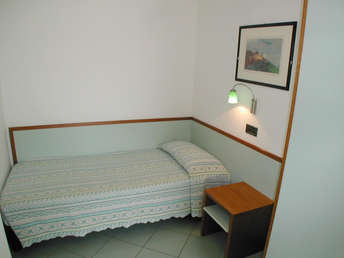 Residence Mediterraneo San Benedetto del Tronto Pokój zdjęcie